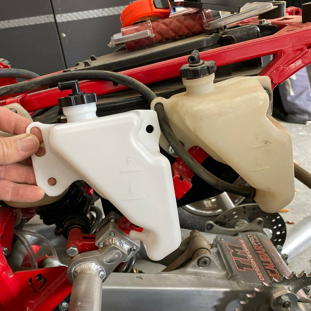 NEW Honda TRX 250R Coolant Reservoir 86-89 Jug Bottle With Cap 250r tank HB9